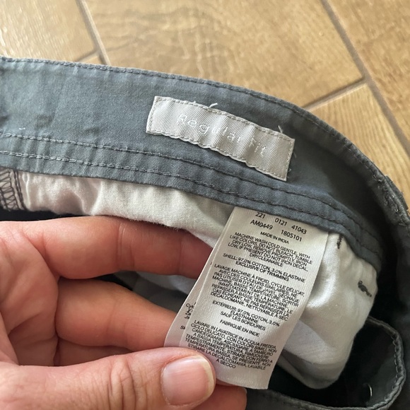 Columbia Gray Regular Fit Trousers Pants Waist 34 Length 32 - Picture 7 of 8